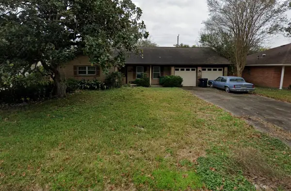 9623 Meadowland Drive, Houston, TX 77063