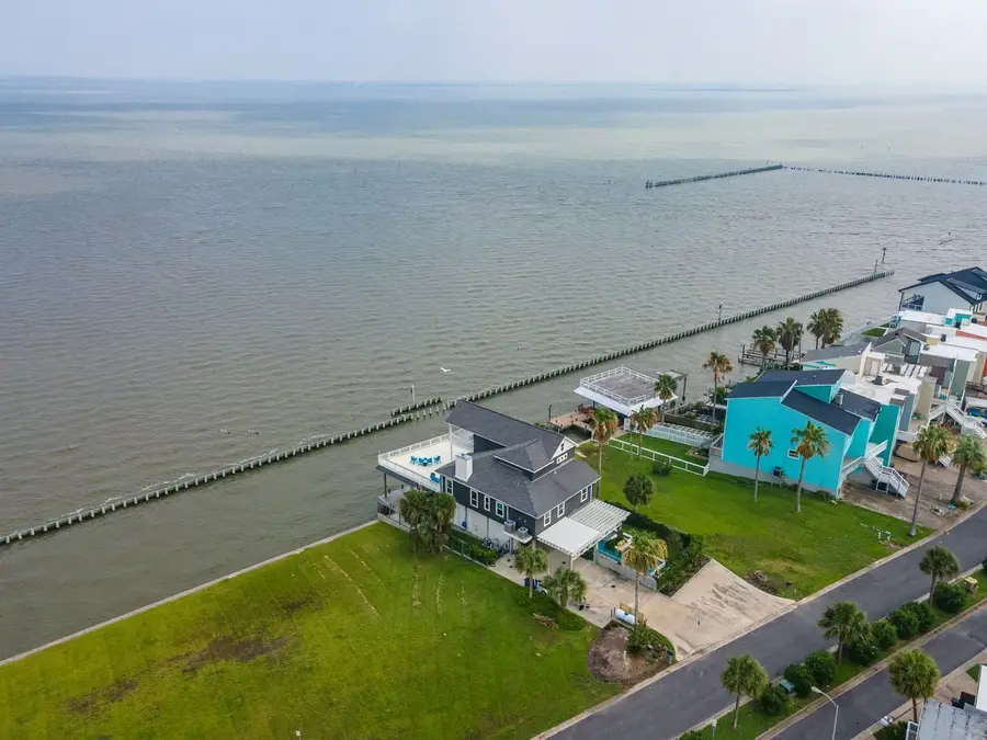 12 Tiki Circle, Tiki Island, TX 77554 - #2