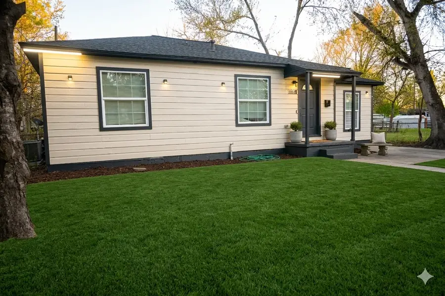 916 Parkway Street, Baytown, TX 77520 - #2