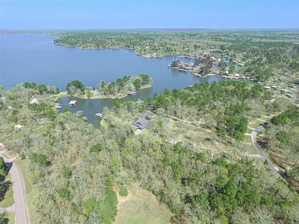 120 Island Drive, Livingston, TX 77351