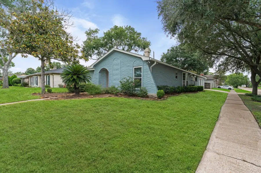 9002 Grape Street, Houston, TX 77036 - Image #3