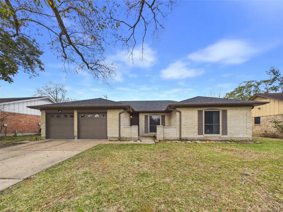 2004 Yorktown Court N, League City, TX 77573 - #2