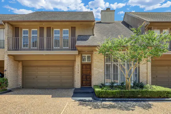 2313 Nantucket Drive #B, Houston, TX 77057