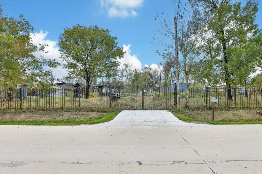 11005 Gloria Drive, Houston, TX 77013 - Image #3