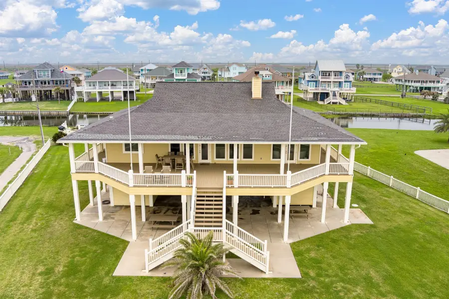 3210 Gulf Castle Drive, Crystal Beach, TX 77650 - Image #2