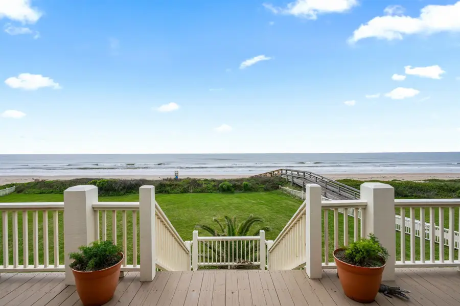 3210 Gulf Castle Drive, Crystal Beach, TX 77650 - Image #3