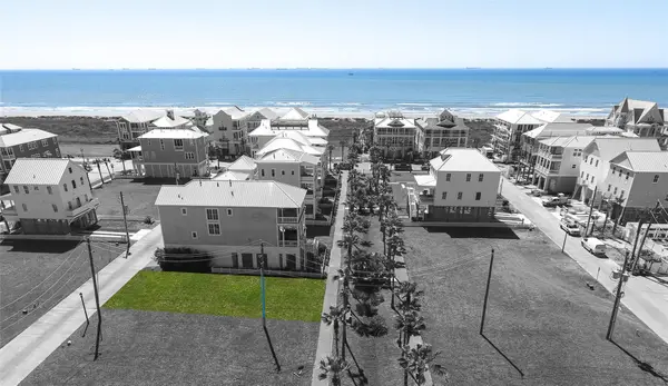 726 Beachtown Passage, Galveston, TX 77550