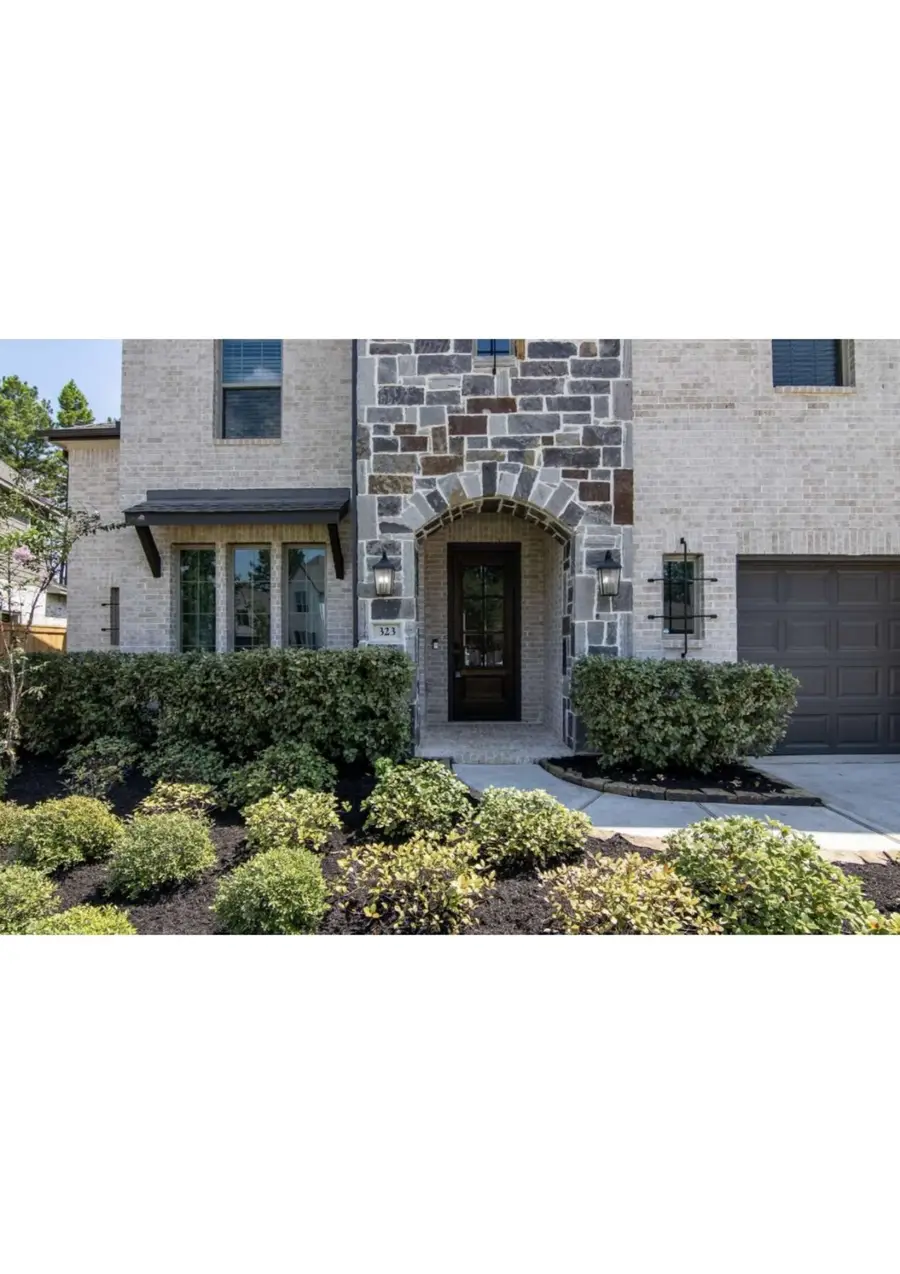 323 Calmato Woods Way, Willis, TX 77318 - Image #2