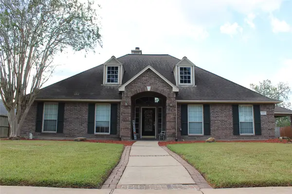 1107 Glenshannon Avenue, Friendswood, TX 77546
