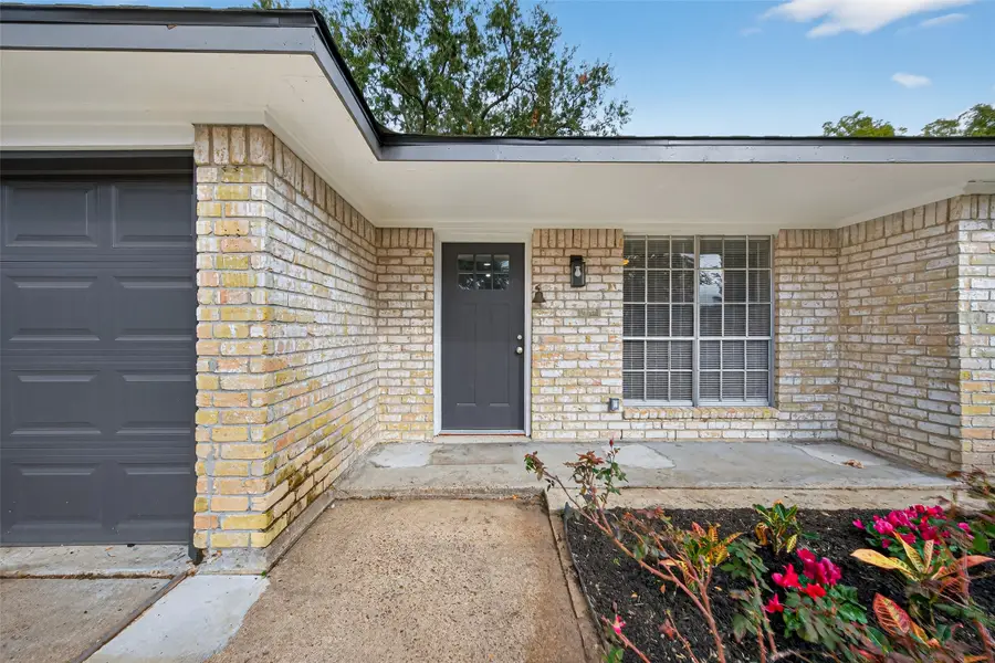 517 N Travis Street, Deer Park, TX 77536 - Image #2