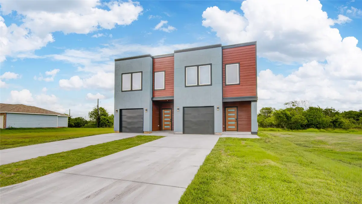214/216 S Avenue I, Freeport, TX 77541 - #1