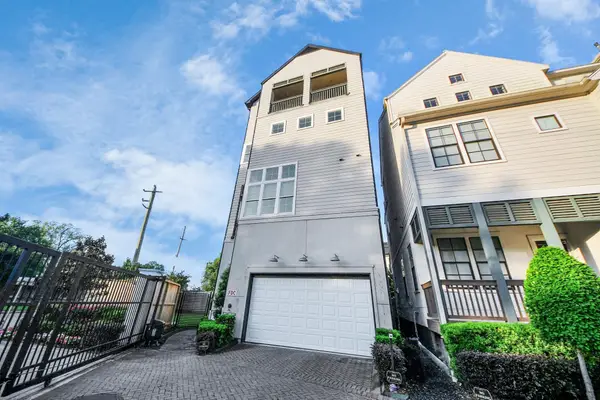 4005 Woodshire Village Estate, Houston, TX 77025