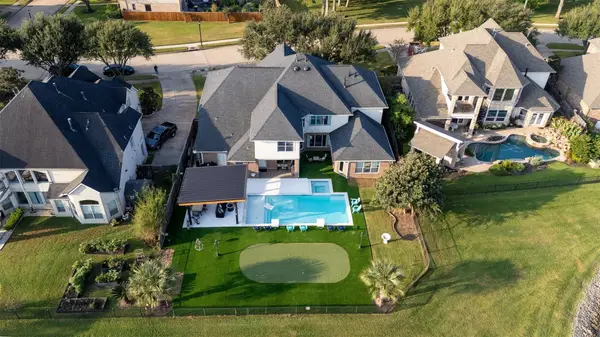 3811 Lakeridge Canyon Drive, Sugar Land, TX 77498