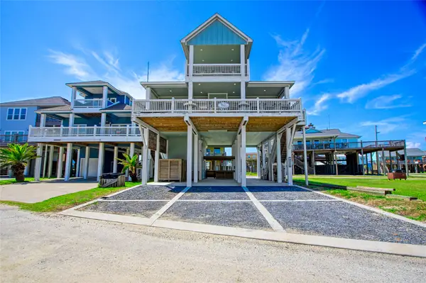 2906 Shady Lane, Crystal Beach, TX 77650