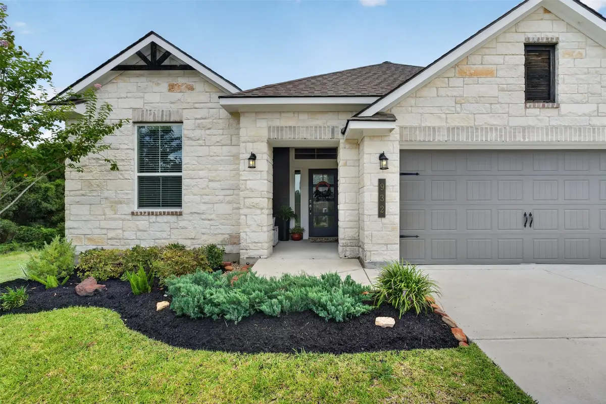 932 Wild Vine Pass, Brenham, TX 77833 - #1