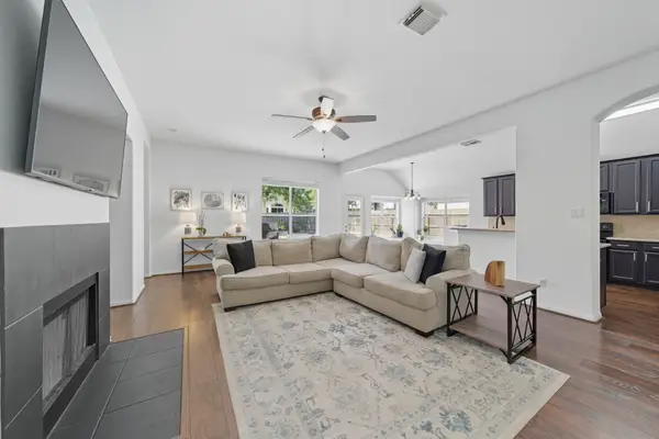 3323 Rollingwood, Montgomery, TX 77356