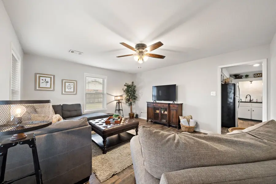 702 S 2nd Street, La Porte, TX 77571 - #3