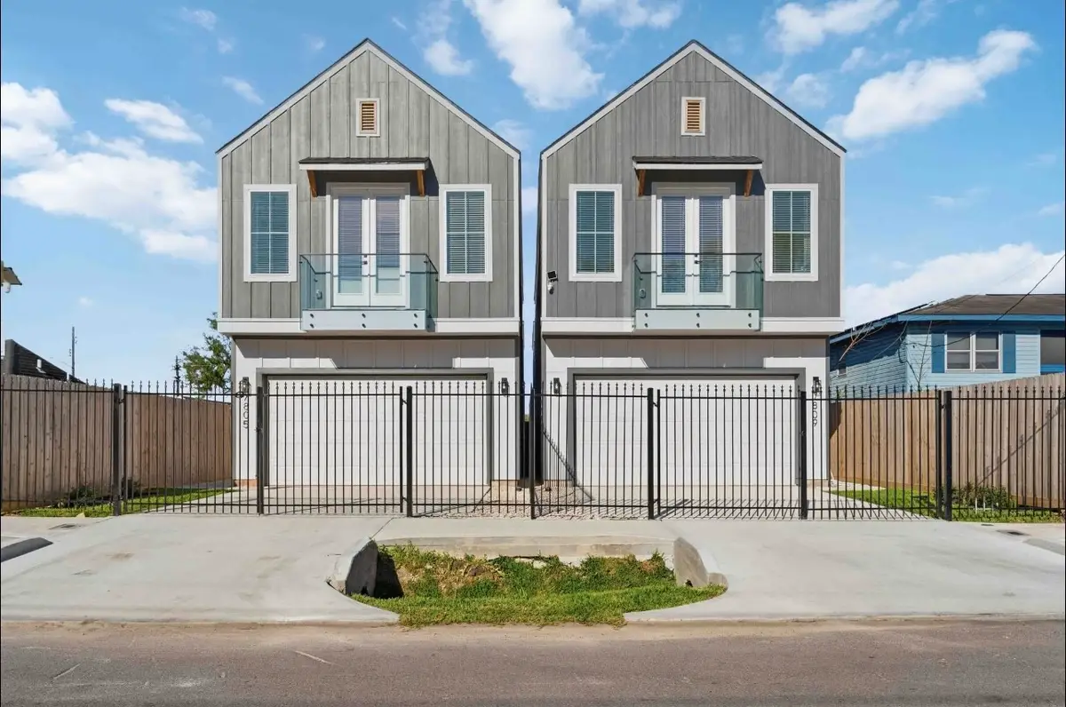 7805 Dyer St, Houston, TX 77088 - #1