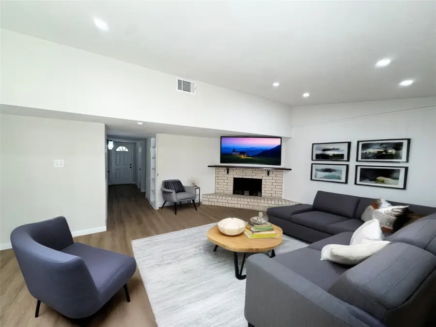 3923 Rolling Terrace Drive, Spring, TX 77388 - Image #3