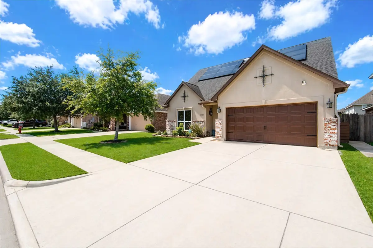 1106 Lasso Court, Alvin, TX 77511 - #1