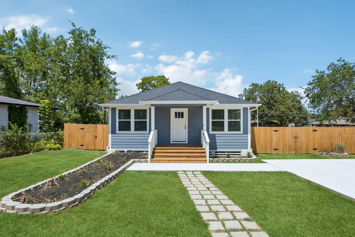 514 W Wilkins Street, Brenham, TX 77833 - #1