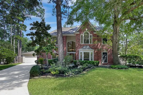70 Amberglow Court, The Woodlands, TX 77381