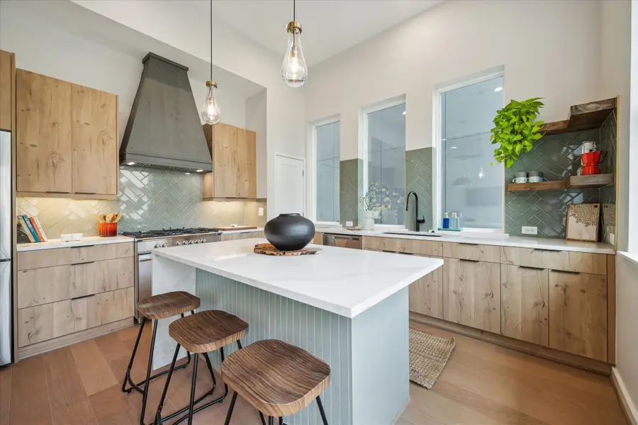 3902 Zina Way, Houston, TX 77018 - Image #2