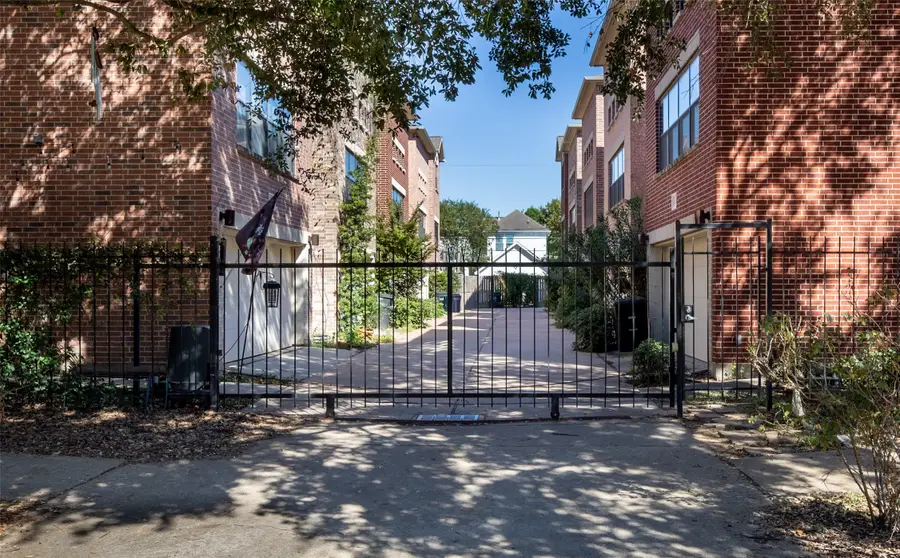 429 W 26th Street #F, Houston, TX 77008 - #2