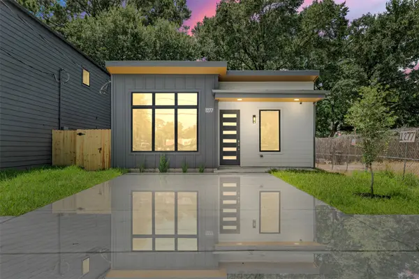 1277 Dewalt Street, Houston, TX 77088