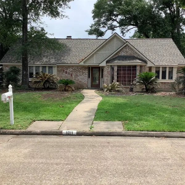 1011 Misty Lea Lane, Houston, TX 77090