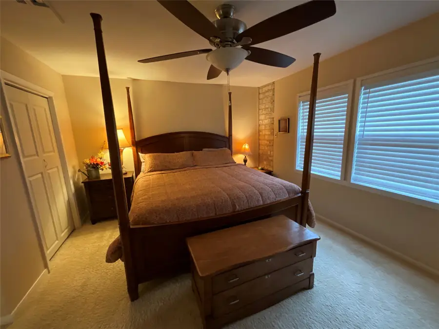 702 N Holiday Drive #4, Galveston, TX 77550 - Image #3