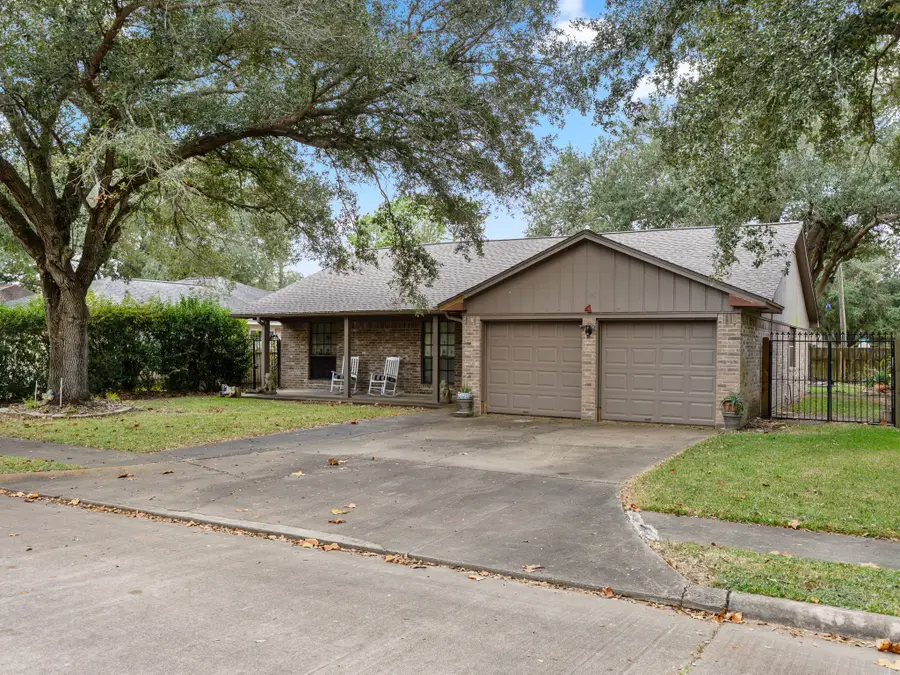 4 Abalone Street, Bay City, TX 77414 - Image #3