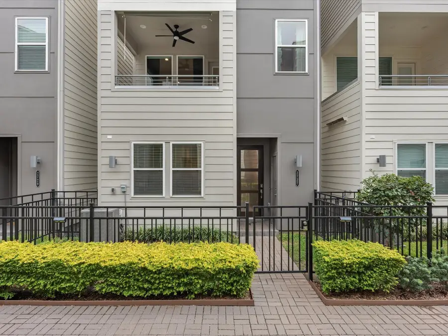 2727 Clinton Drive, Houston, TX 77020 - Image #3