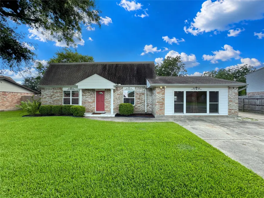2323 37th Avenue N, Texas City, TX 77590 - #2