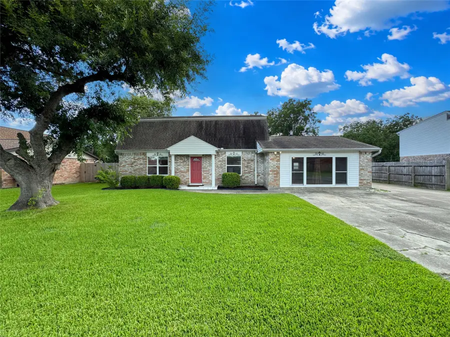 2323 37th Avenue N, Texas City, TX 77590 - #3