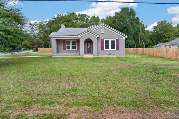 1000 E Bowie Avenue, Crockett, TX 75835