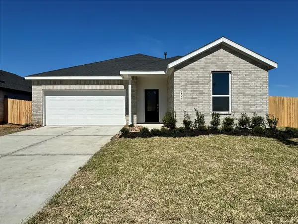 9235 Alaska Shores Drive, Baytown, TX 77521