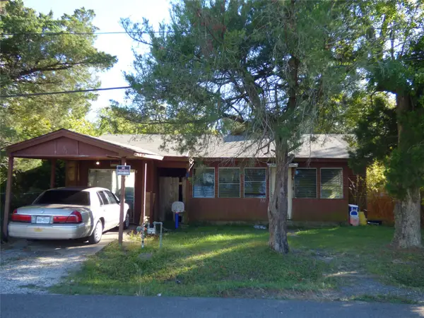 711 Rein Avenue, Orange, TX 77630