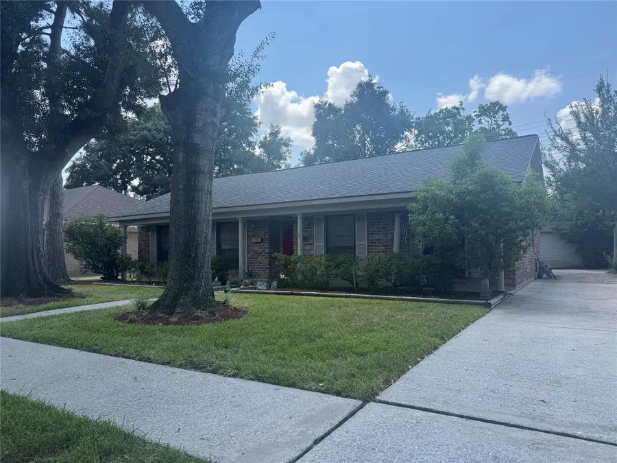 8515 Twin Hills Drive, Houston, TX 77071 - #2