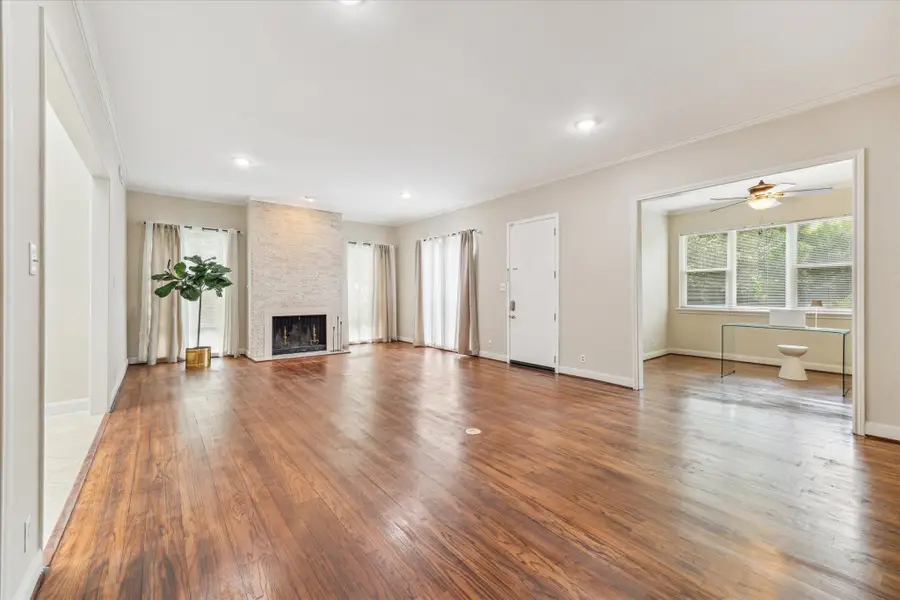 7924 Woodway Drive, Houston, TX 77063 - Image #2