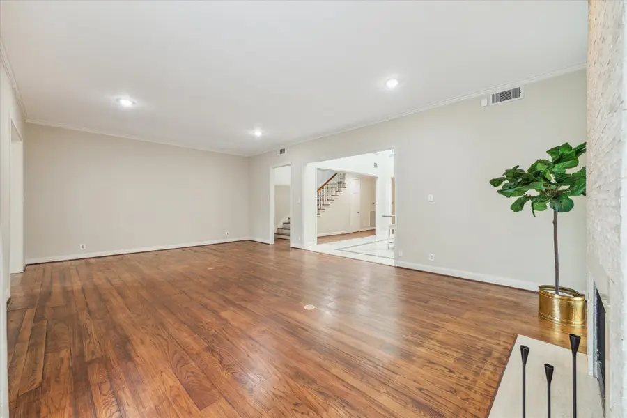 7924 Woodway Drive, Houston, TX 77063 - Image #3