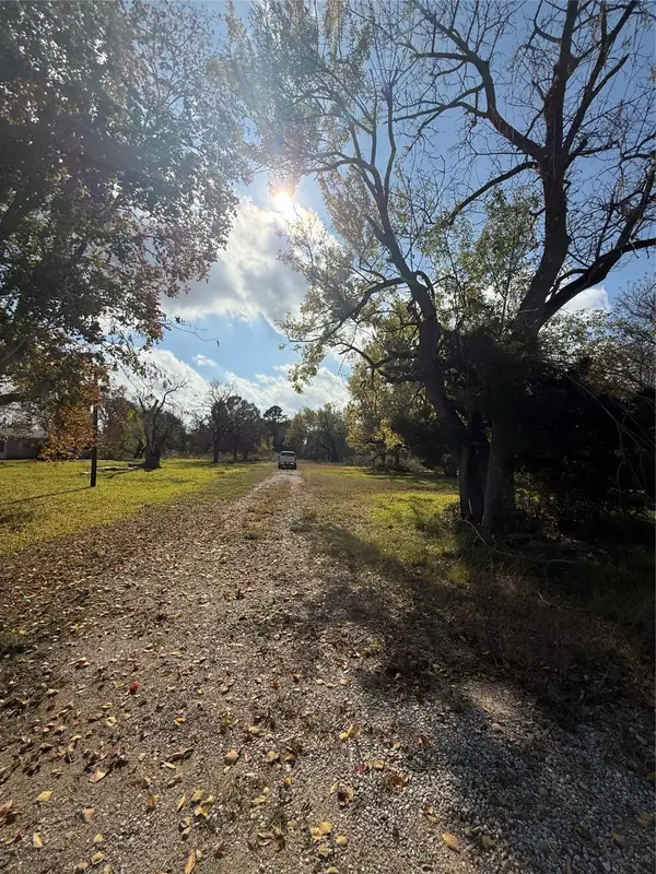 1509 W Cedar Bayou Lynchburg Road, Baytown, TX 77521