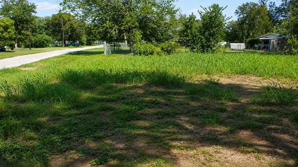 Lot 5 Sw Blk 1st Avenue, Waelder, TX 78959