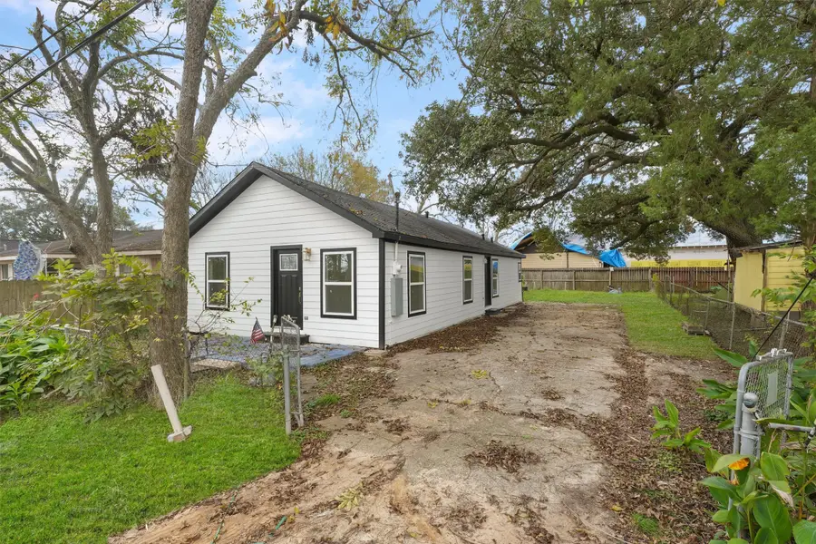 1509 Stanton Drive, Alvin, TX 77511 - Image #2