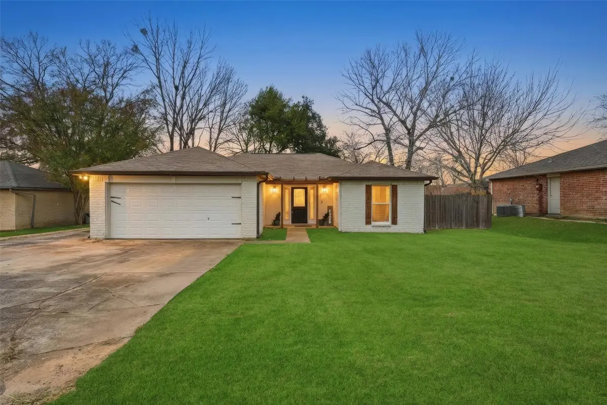 12675 Lake Conroe Hills Drive, Willis, TX 77318 - Image #1