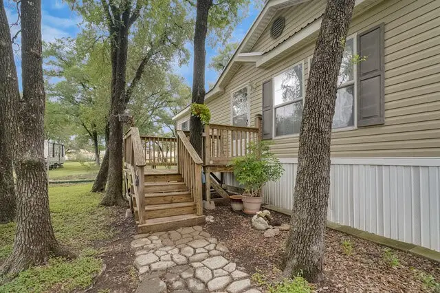 302 N Buffalo Avenue, Cedar Park, TX 78613 - #2