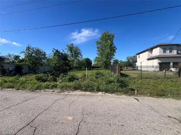 780 W Rittenhouse Road, Houston, TX 77091