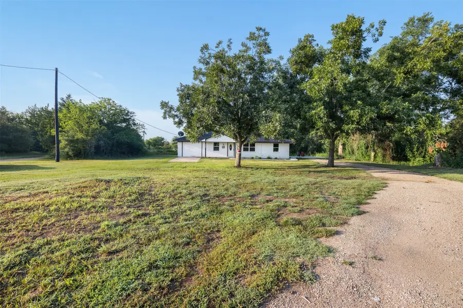8822 Punchard Lane, Bellville, TX 77418 - Image #3