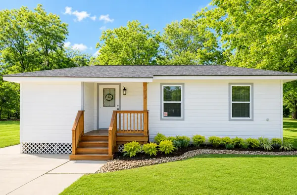 58 Hybiscus Court, Lake Jackson, TX 77566