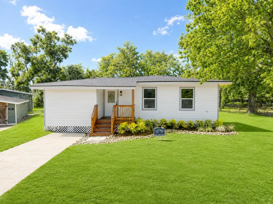 58 Hybiscus Court, Lake Jackson, TX 77566 - #2